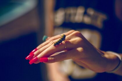 Syndrom 'Pustego Gniazda' i Wnętrze z Charakterem: Jak metamorfoza przestrzeni leczy melancholię i budzi nowe pasje (po 50-tce) - 7 2025